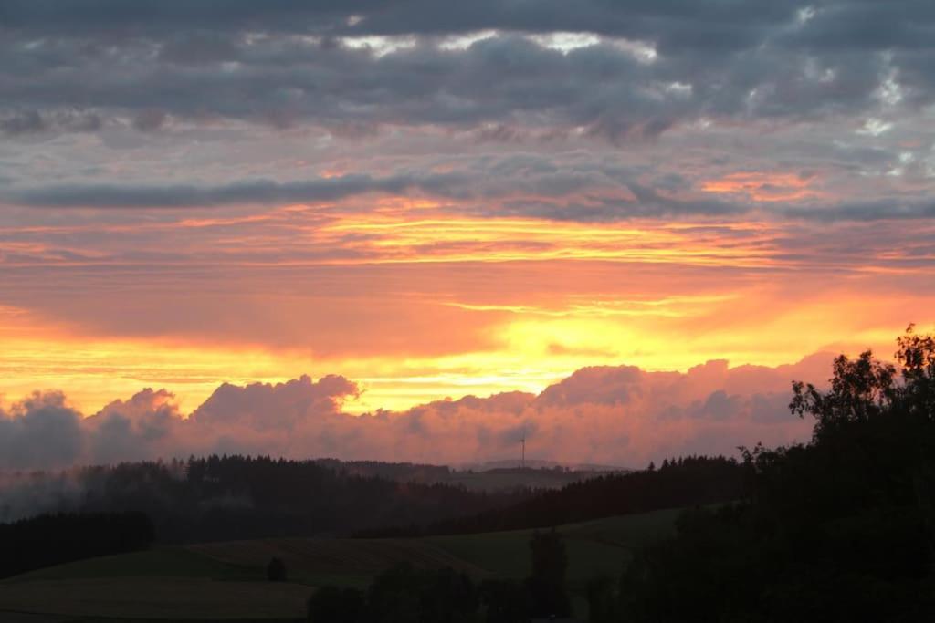 Komfort-Ferienwohnung Auf Der Eulenburg Grafengehaig Bagian luar foto