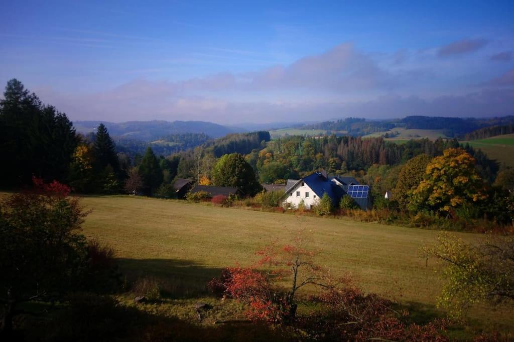 Komfort-Ferienwohnung Auf Der Eulenburg Grafengehaig Bagian luar foto