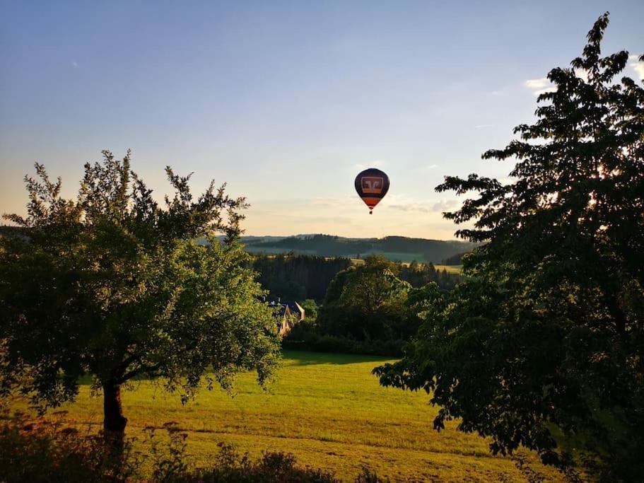 Komfort-Ferienwohnung Auf Der Eulenburg Grafengehaig Bagian luar foto