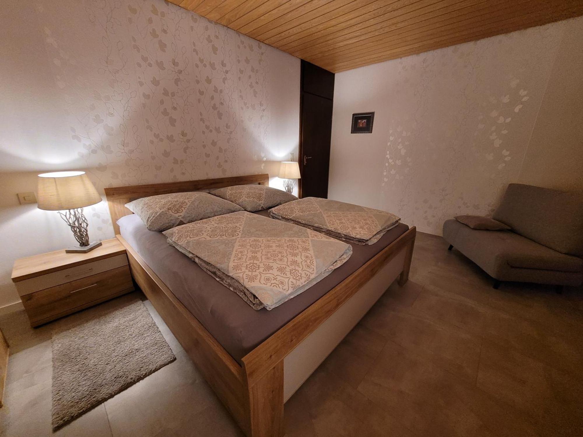Komfort-Ferienwohnung Auf Der Eulenburg Grafengehaig Bagian luar foto